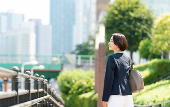 フリーランスが開業届を提出するメリット・デメリットとは？提出方法や書き方を徹底解説