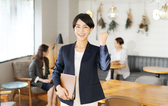 独立支援制度とは何？国や自治体による支援、のれん分けとフランチャイズの違いを徹底解説