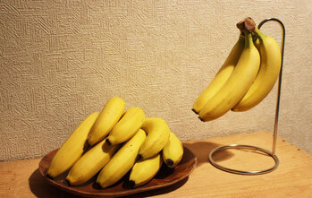【実験】バナナスタンドはいらない？おしゃれなだけなのか？長持ちするか？