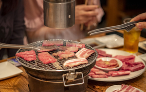 焼肉屋の開業資金の目安は？必要な準備や成功のポイントも解説