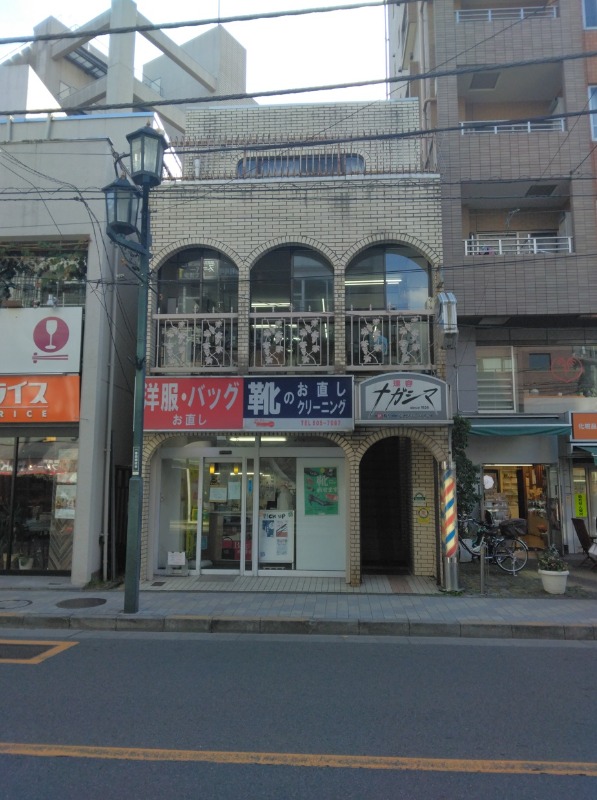 国立駅前・富士見通り商店街沿いの１階路面物件！！ (104671)