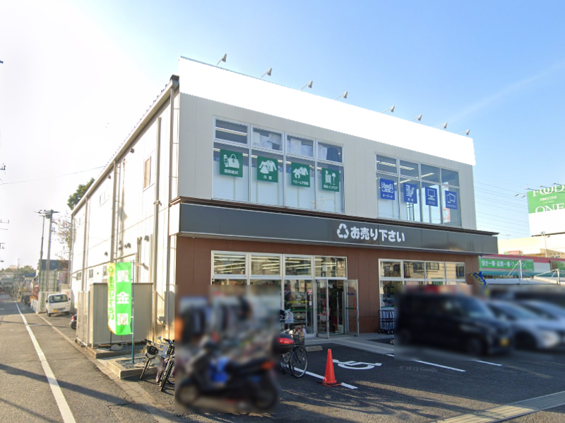 綾瀬市スーパーマーケット隣の大型店舗◆駐車場あり◇天高2.5m以上◆分割不可◆ (111630)