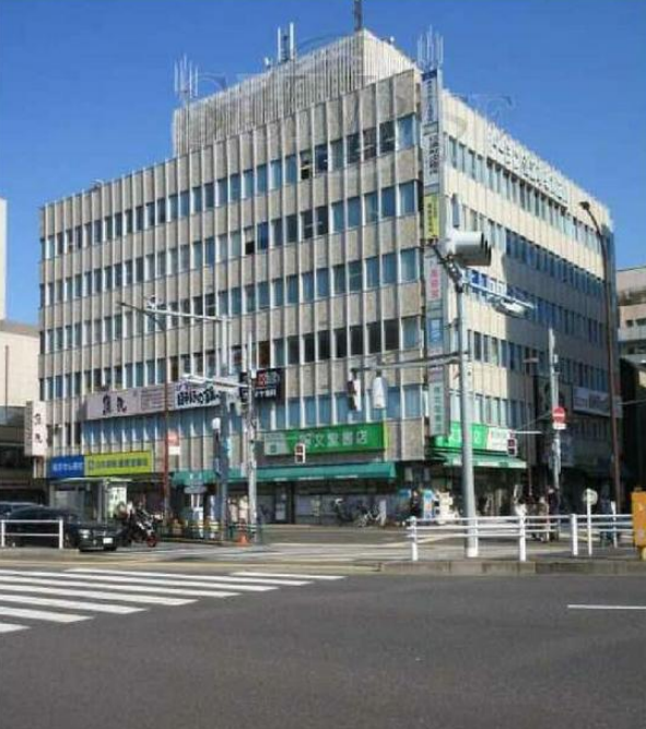 ■信濃町駅 徒歩1分 駅ビル飲食店フロア　スケルトン物件 (113837)