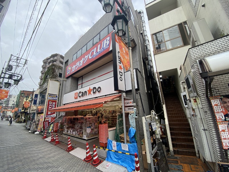 駒込駅東口・さつき通り商店街沿いの店舗、3階部分・約50坪、現況：スケルトン、飲食店舗等業種ご相談ください (138917)