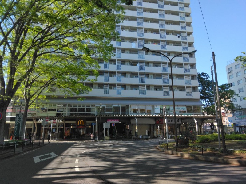 常盤平駅隣接駅ビル。ロータリー面している建物です。 (141644)