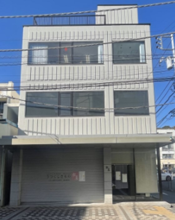 【1階】逗子駅 徒歩2分！！ 逗子銀座通り・１階路面物件！！2階（約38.82坪）同時募集中！お問い合わせください！ (142532)