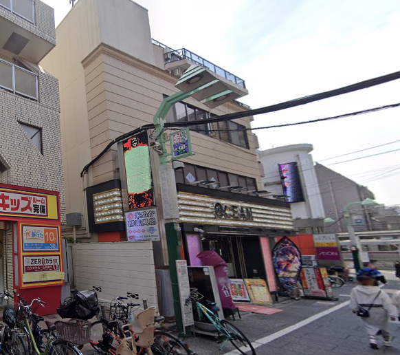 大山駅北口 徒歩1分 3F〈A区画〉スケルトン物件 【飲食可】 (150654)