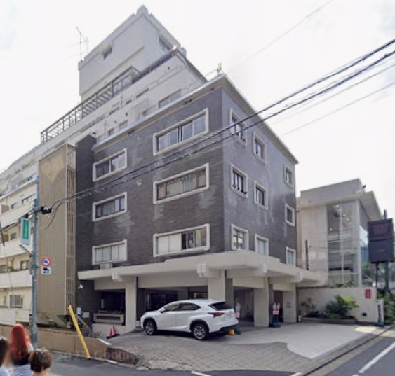 表参道駅 徒歩2分 みゆき通り至近のヴィンテージ物件 1F店舗 【飲食不可】 (163881)