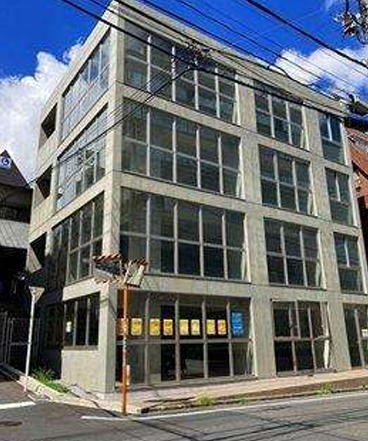 都庁前駅 徒歩7分 2Fスケルトン物件【飲食可】 (164064)