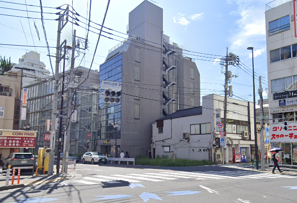 中野駅 徒歩6分◆中野五差路の角にある新築物件◆ファミリーロードを抜けてスグ◆中野通り＆大久保通りに面して視認性大◆ (169458)