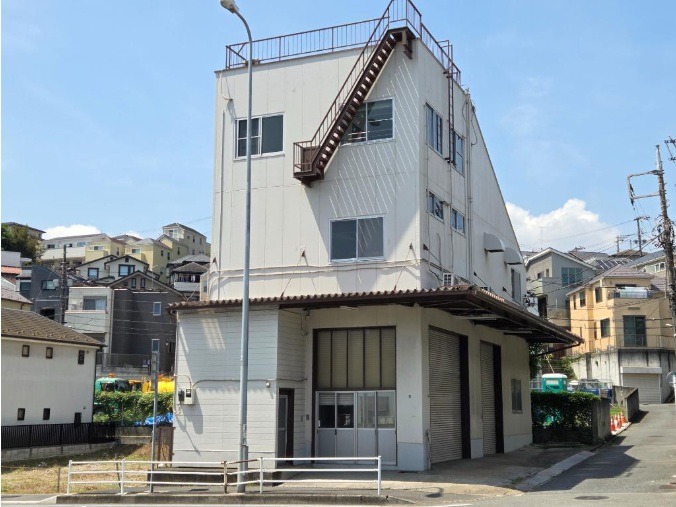 新子安駅 徒歩13分 現況:その他 その他居抜きなど物件 【何業も可】 (169675)