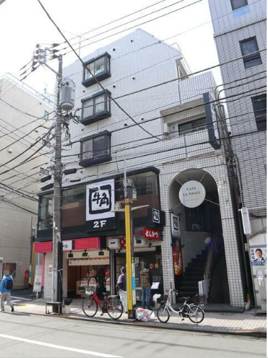 中野新橋駅 徒歩1分 駅前・商店街にある店舗 【重飲食可】前面ガラス張り (150096)