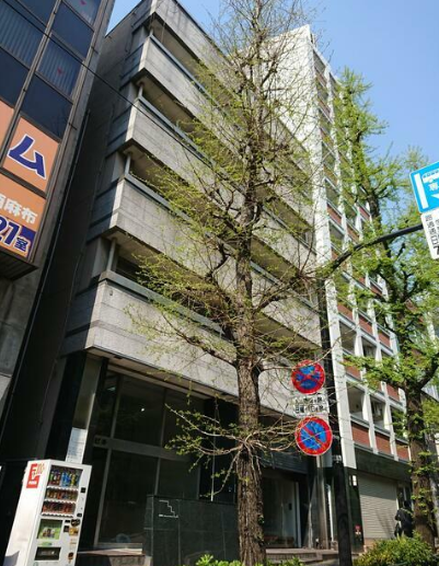 六本木駅 徒歩5分 六本木通り沿い 天高4m超 1Fスケルトン物件【軽飲食可】 (159861)