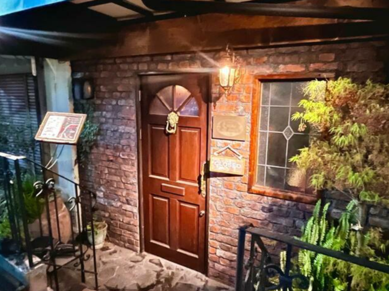 渋谷・松濤文化村ストリート沿いの居抜き路面物件！レンガ風オシャレエントランスでBARに最適！ (171427)