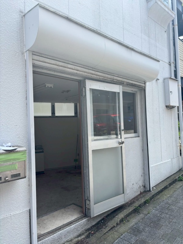 ＼藤棚商店街近くの1階店舗事務所！内見OK／　トイレ・流し台・シャッター雨戸あり♪業種ご相談くださいませ！フリーレント有 (171803)