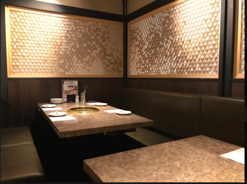 焼肉店居抜き！六本木駅徒歩4分！六本木通りに面し、 六本木ヒルズへ徒歩1分 黒御影石貼りのハイグレードビル！ (172202)