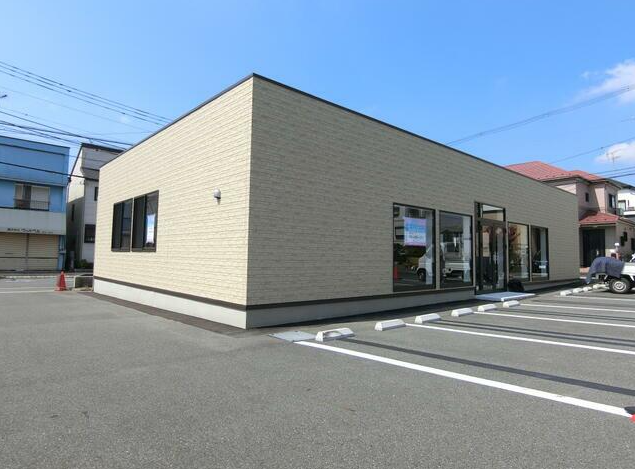 【新築】駐車場６台分付きのロードサイド店舗　　　ぜひご内見ください♩ (172235)