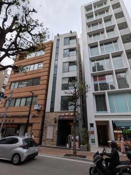 ≪麻布十番駅 徒歩2分｜2階・飲食相談可｜約39㎡≫ (172342)