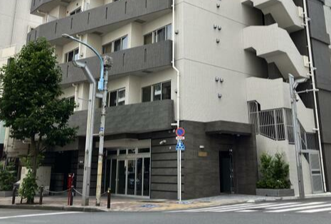 高円寺駅 徒歩2分◆高南通り沿いの路面店◆信号のある交差点角◆現地から高円寺駅も見える距離◆軽飲食程度相談可◆ (172368)