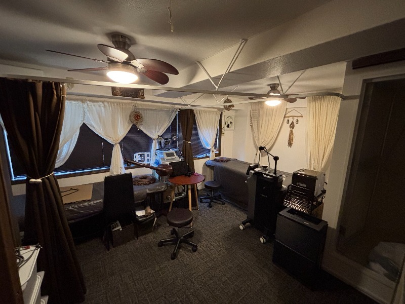 【東新宿駅 徒歩1分】美容エステサロン居抜き【美容機器付き】 (161195)