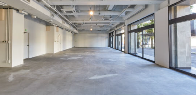 【業種相談】原宿駅7分/北参道駅4分/1階路面店/スケルトン/サービス店舗・飲食店・物販などに最適/ (173365)