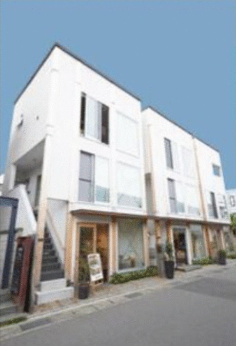 小町通りと今小路を結ぶ通りに面する天井高のある店舗・事務所物件 (173494)