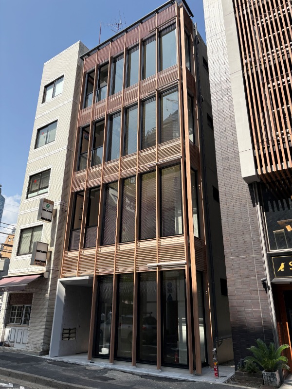 隠れ家として最適物件/1，2階飲食可能、3階サービス店舗相談可能 (172727)