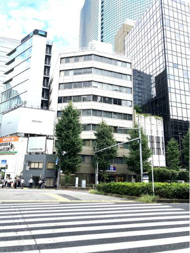 新橋駅 徒歩1分 駅前１階路面店舗 【重飲食可（※制限あり）】看板設置応相談 (174033)