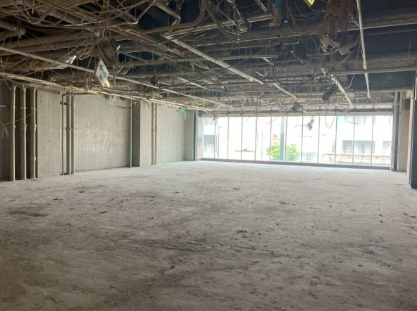 24時間営業可能・2階専用エスカあり (174316)