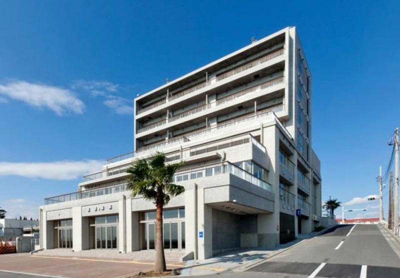 湘南の海の前！サザンビーチの前のテラスから江ノ島や烏帽子岩が見え、花火は特等席 (174475)