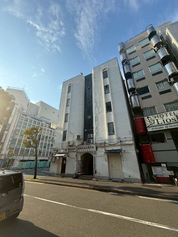 『五反田』駅徒歩２分！東口ドン・キホーテ近くの５階！風営法業種OK！！１０坪、EVなし、電灯あり、動力あり、スケルトン渡 (175954)