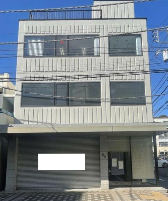 ■逗子駅 徒歩3分 現況:呉服店事務所居抜き物件 【軽飲食可】 (176108)