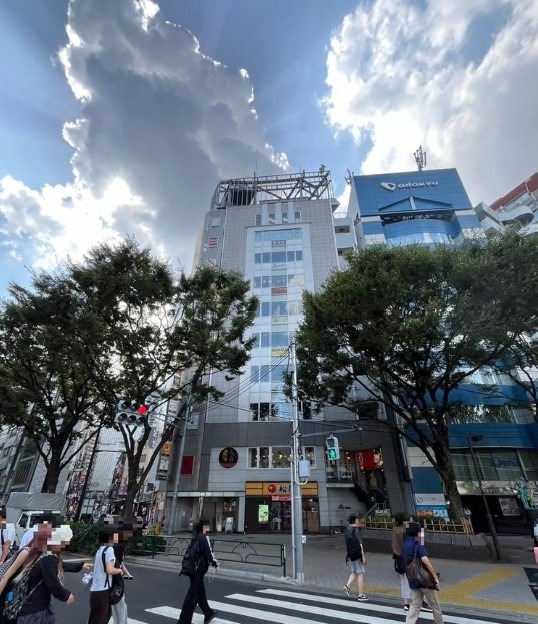 ≪新宿三丁目駅徒歩2分｜9階・店舗事務所｜99.30㎡≫ (176677)