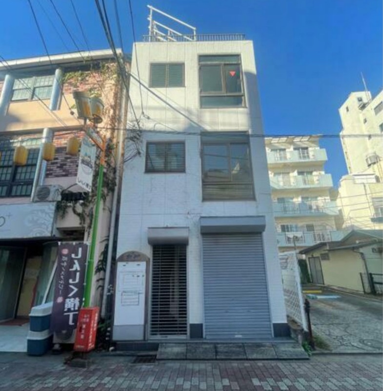 平塚しんしく横丁！飲⾷店可・敷金１礼金１の１フロア１テナント！ (176990)