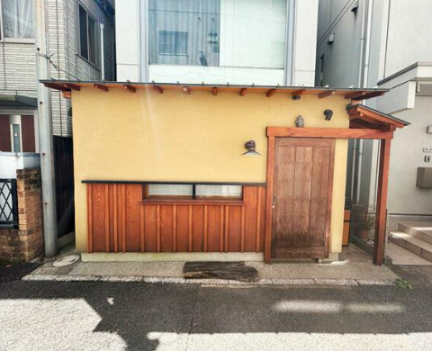 ■表参道駅 徒歩12分 現況:和食店居抜き【業種相談・カラオケなど騒音を発する業態は不可、時間制限無し・近隣への配慮要】 (177113)