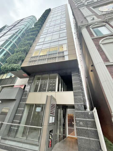 外苑前駅 徒歩2分 １〜２階路面スケルトン物件 【飲食不可】前面ガラス張り (177234)