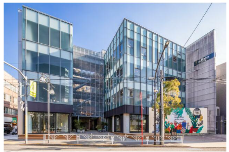 明治神宮前〈原宿〉駅 徒歩9分 スケルトン物件 【軽飲食可】カフェ・喫茶店・デザイナーズ/ 天井高：3.7m (177256)