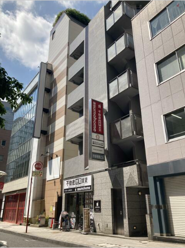 赤坂見附駅 徒歩3分 スケルトン物件 【飲食不可】前面ガラス張り/ 看板取付スペースあり/ シャッター付き (177743)