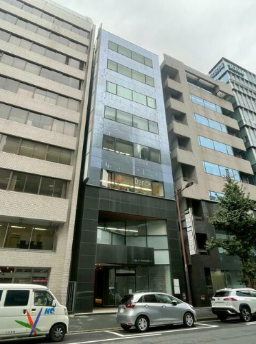 新日本橋駅 徒歩5分 １階路面スケルトン物件 【軽飲食可(重飲食不可)】前面ガラス張り/ 天井高：4.2m (178197)