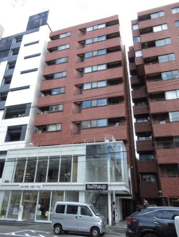 ■表参道駅 徒歩8分 前テナント：事務所 【飲食不可(業種要相談)】 (178696)