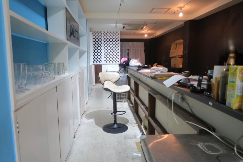 ◆高田馬場駅徒歩３分◆ガールズバー居抜き！◆軽飲食・カラオケバー・スナックにオススメ◆深夜営業可◆早稲田通り沿い好立地！ (177853)