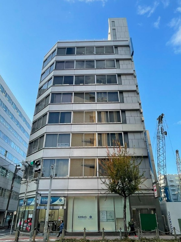 池袋駅すぐ、劇場通り沿いの事務所・店舗可能物件！ (180013)