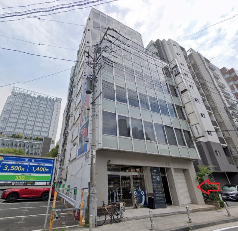 関内駅より１分！フリーレント6ヶ月あり！大通公園沿いの専用階段有の地下１階店舗 (180463)