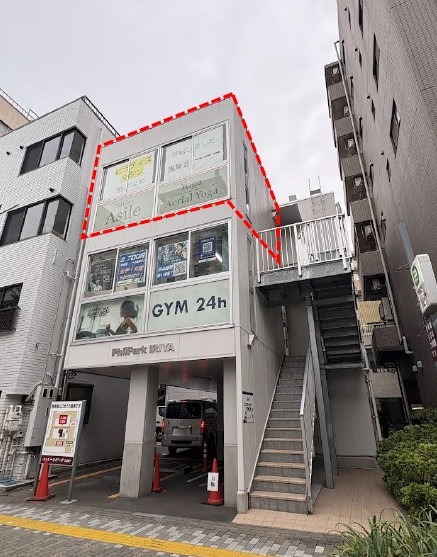 ヨガ・ピラティススタジオの居抜き物件で、ジムやサロンにもおすすめです！築浅で綺麗な外観も◎【飲食不可】 (180775)