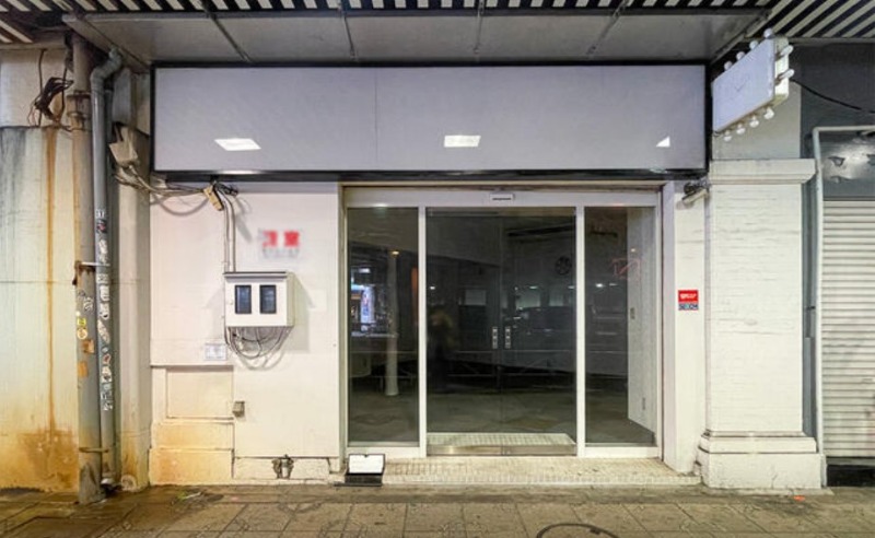 ≪神田駅 徒歩1分｜1階・物販・サービス店舗向け｜46.28㎡≫ (180933)