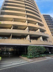 表参道駅 徒歩10分 現況:アパレル居抜き【飲食不可】 (181088)