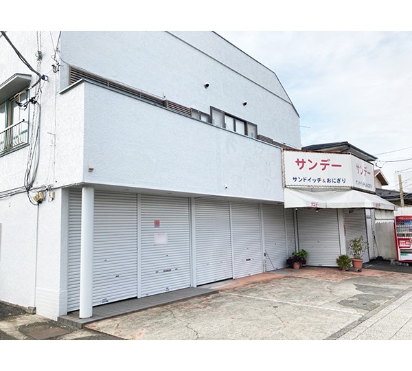 駅目の前の好立地！視認性抜群です！【いずみ野貸店舗103,203】 (181146)