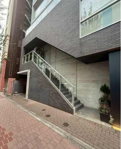 馬車道駅 徒歩3分 造作無償 2F〈202区画〉エステサロン居抜き物件 【軽飲食可】 (181304)