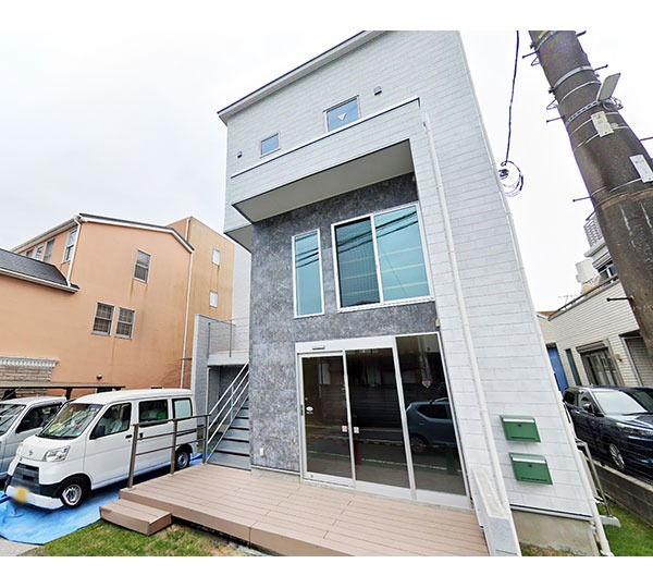 【新築】葉山マリーナ至近！潮風薫る、森戸海岸線沿い立地の店舗事務所　1階19坪・2階18坪一括貸し！ (181310)