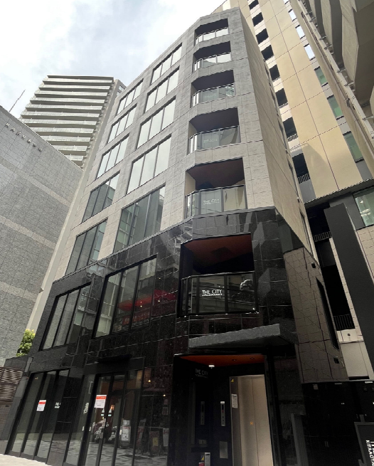 【表参道駅徒歩3分】2025年7月誕生！青山通り至近、待望の新築店舗物件 (181512)